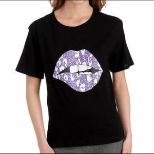 Betsy Johnson tee shirt